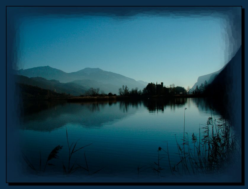 Lago, controluce e (clima) mediterraneo